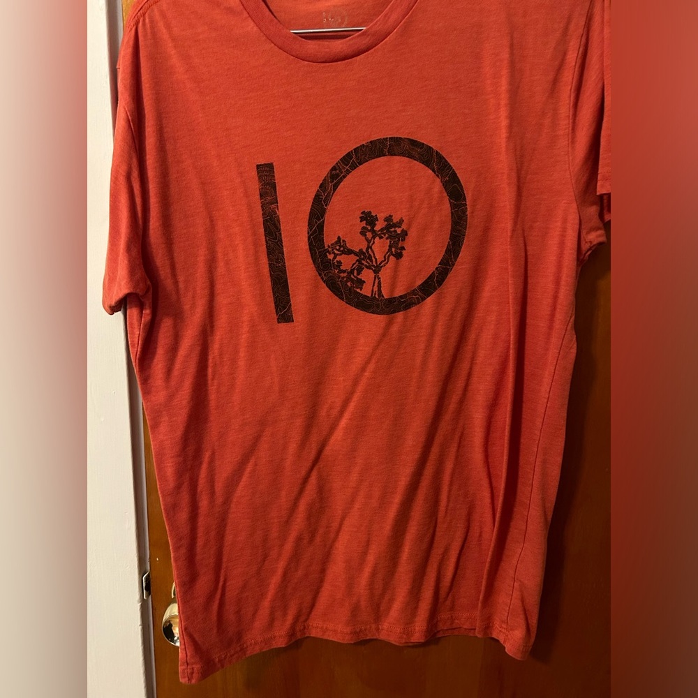 Used 10tree men’s t-shirt
